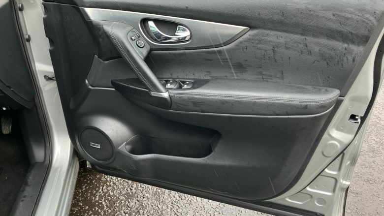 Nissan Qashqai 1.3 DiG-T Tekna 5dr Petrol Hatchback